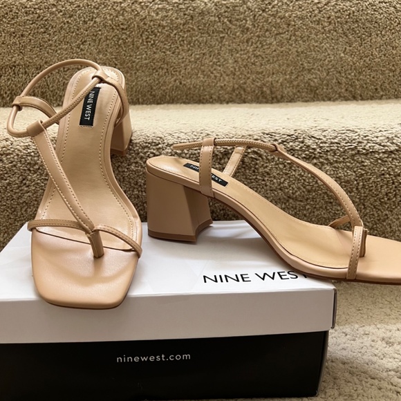 Nine West Gardeen3 Sandal - Picture 5 of 7